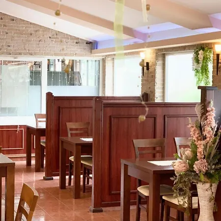 Fontana Penzión pre hostí 3*