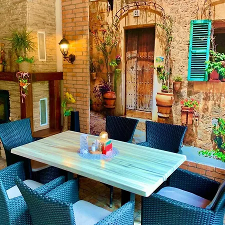 Penzión pre hostí Fontana 3*