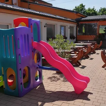 Fontana Penzión pre hostí